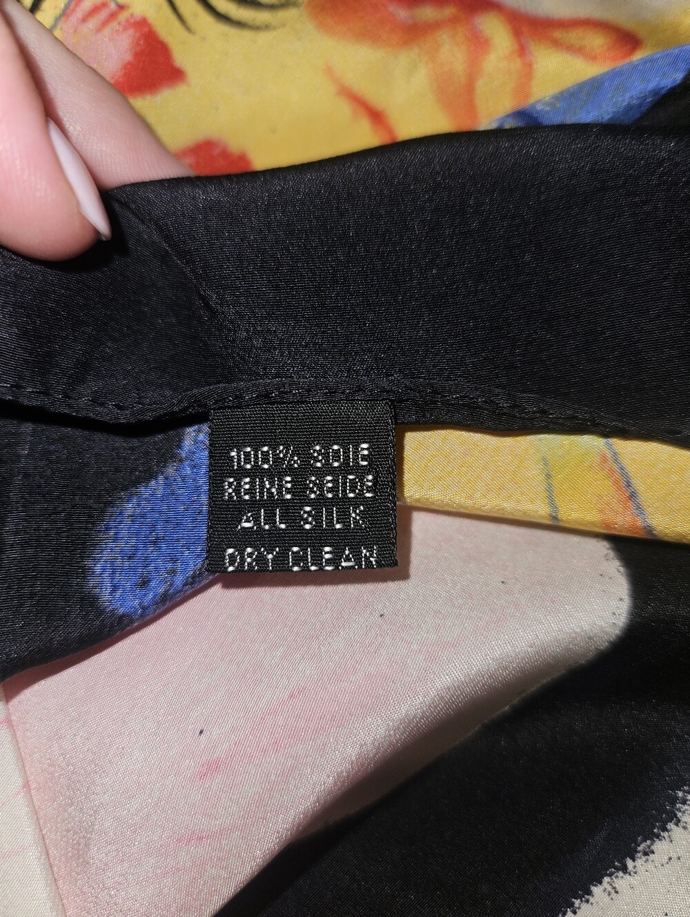 Limited Edition Australian Artists‎ Collection Charles Blackman Silk Scarf - Picture 4 of 7